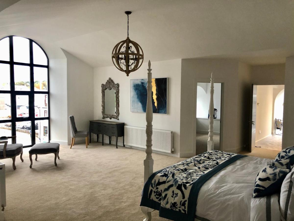 East Church House, Unique 9 Bedroom Church, Historic Market Town. ストラスヘイブン エクステリア 写真