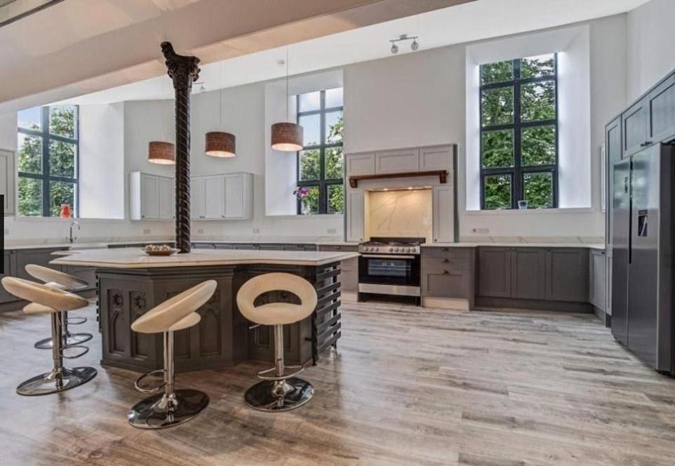 East Church House, Unique 9 Bedroom Church, Historic Market Town. ストラスヘイブン エクステリア 写真